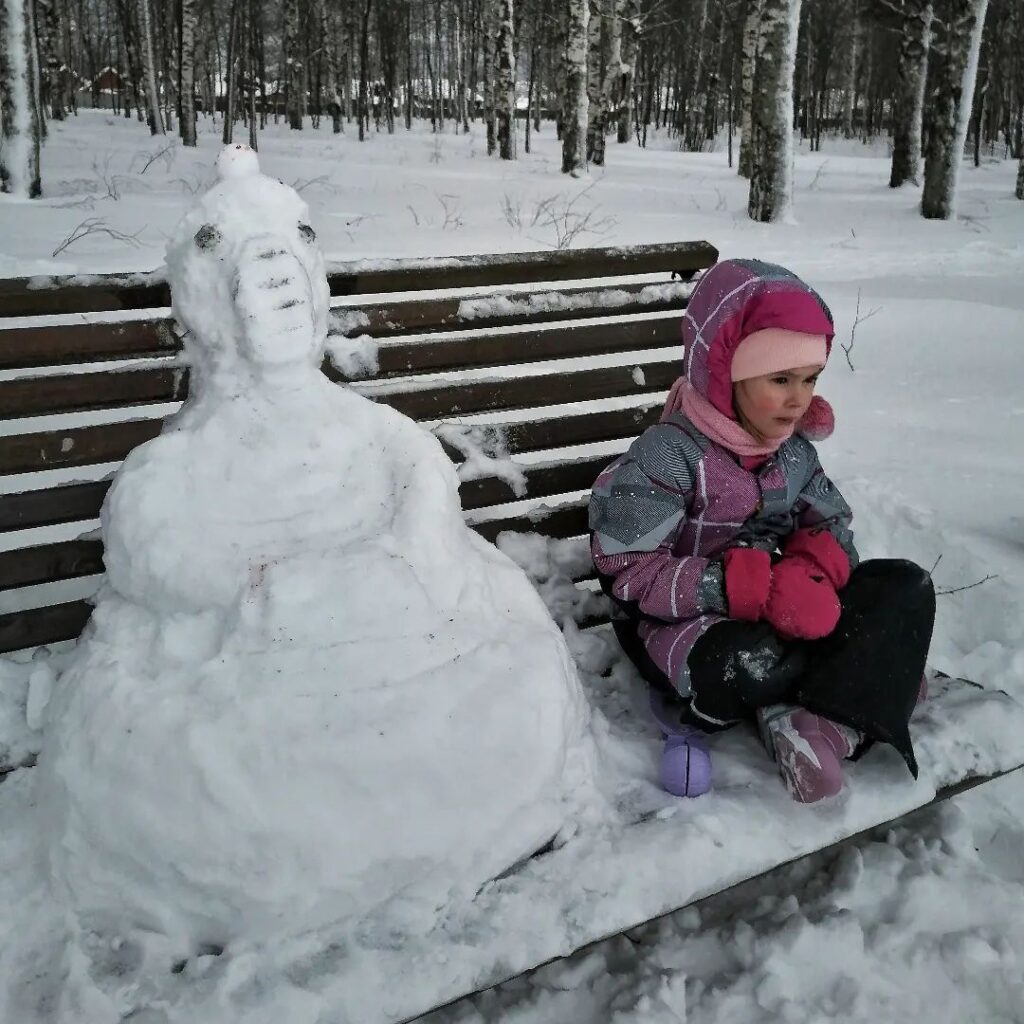 Определили победителей детского конкурса снежных фигур Приморского парка в Весьегонске